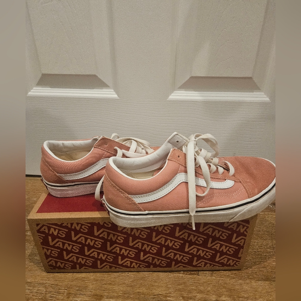 Coral vans